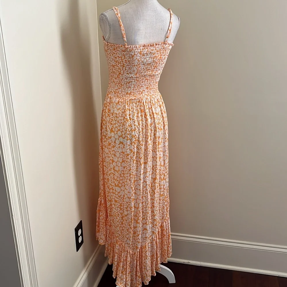 ☀️Smocked Spaghetti Strap Maxi. Size Medium